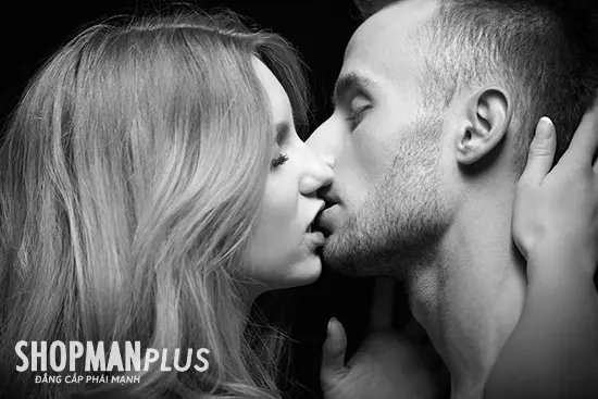 Phụ nữ thích đàn ông sờ vào chỗ nào nhất - Hôi môi